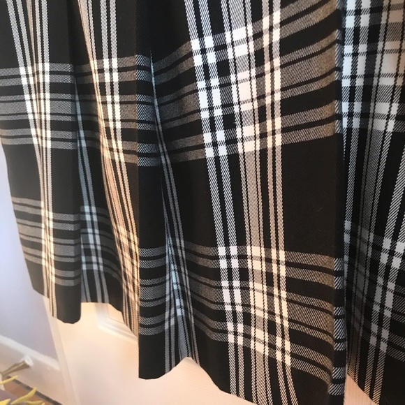 HIRSCH pleated skirt size 8 - Picture 5 of 7